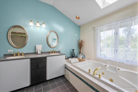 Tiny photo for 152 Jacquelyn Drive, Bensenville, IL 60106 (MLS # 12725198)