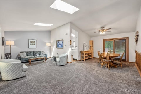 Tiny photo for 152 Jacquelyn Drive, Bensenville, IL 60106 (MLS # 12725198)