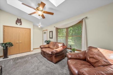 Tiny photo for 152 Jacquelyn Drive, Bensenville, IL 60106 (MLS # 12725198)