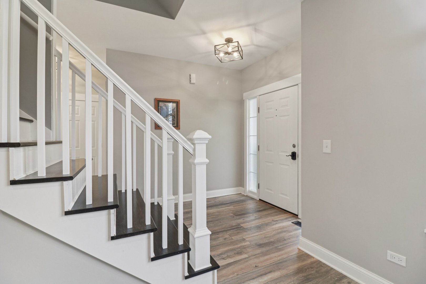 220 S Glenbrook Trail