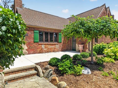 Tiny photo for 524/600 E Van Buren Street, Ottawa, IL 61350 (MLS # 12676533)