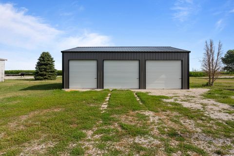 Tiny photo for 14373 N 1700 East Road, Pontiac, IL 61764 (MLS # 12418216)