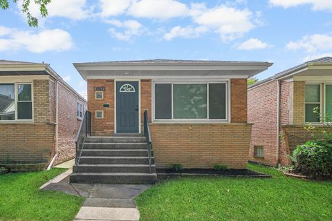 Photo of 1707 E 93rd Street, Chicago, IL 60617 (MLS # 12509956)