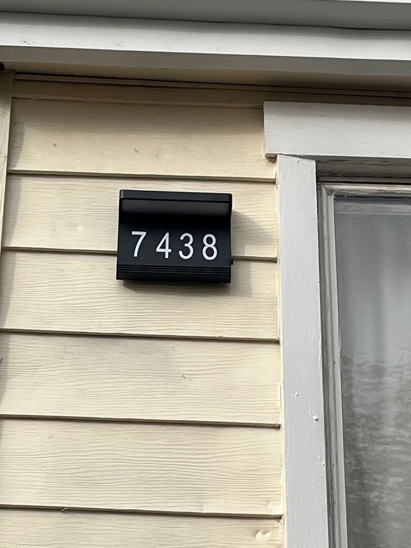 7438 S Champlain Avenue