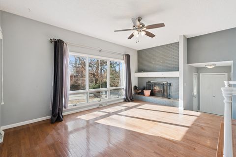 Tiny photo for 5019 34th Avenue A, Moline, IL 61265 (MLS # 12603335)