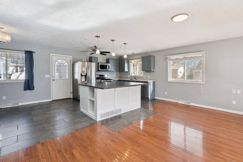 Tiny photo for 5019 34th Avenue A, Moline, IL 61265 (MLS # 12603335)