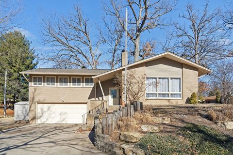 Photo of 5019 34th Avenue A, Moline, IL 61265 (MLS # 12603335)