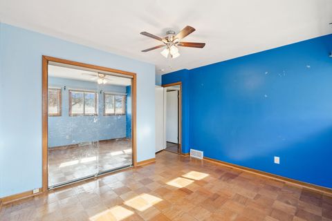 Tiny photo for 5019 34th Avenue A, Moline, IL 61265 (MLS # 12603335)