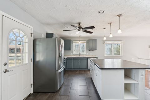 Tiny photo for 5019 34th Avenue A, Moline, IL 61265 (MLS # 12603335)