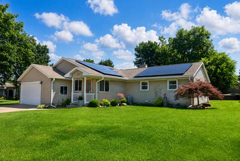 Tiny photo for 704 Fort Street, Ottawa, IL 61350 (MLS # 12707502)