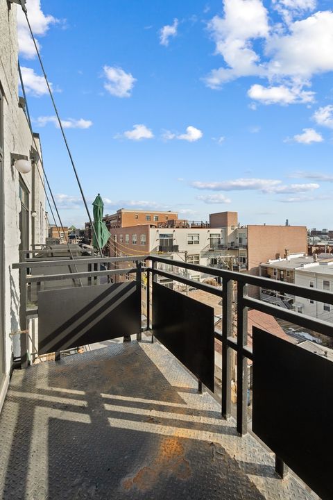 Tiny photo for 2317 W Wolfram Street #513, Chicago, IL 60618 (MLS # 12569712)