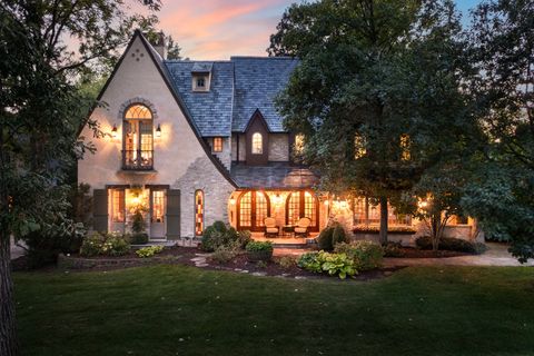 21 Forest Avenue Naperville IL 60540