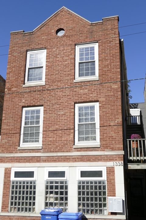 1338 W Erie Street 3 Chicago IL 60642