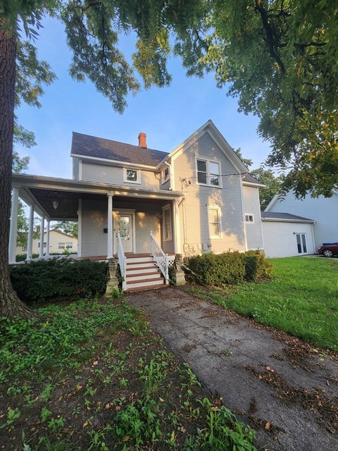 Tiny photo for 1961 Miner Street, Des Plaines, IL 60016 (MLS # 12735029)