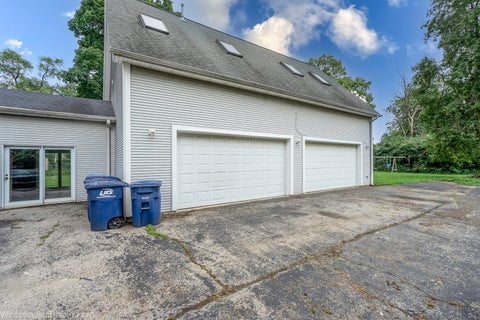 Tiny photo for 1961 Miner Street, Des Plaines, IL 60016 (MLS # 12735029)