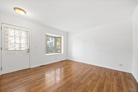 Tiny photo for 915 Carlisle Avenue, Westmont, IL 60559 (MLS # 12478257)