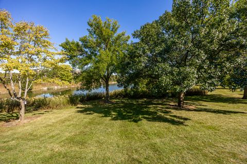 Tiny photo for 915 Carlisle Avenue, Westmont, IL 60559 (MLS # 12478257)