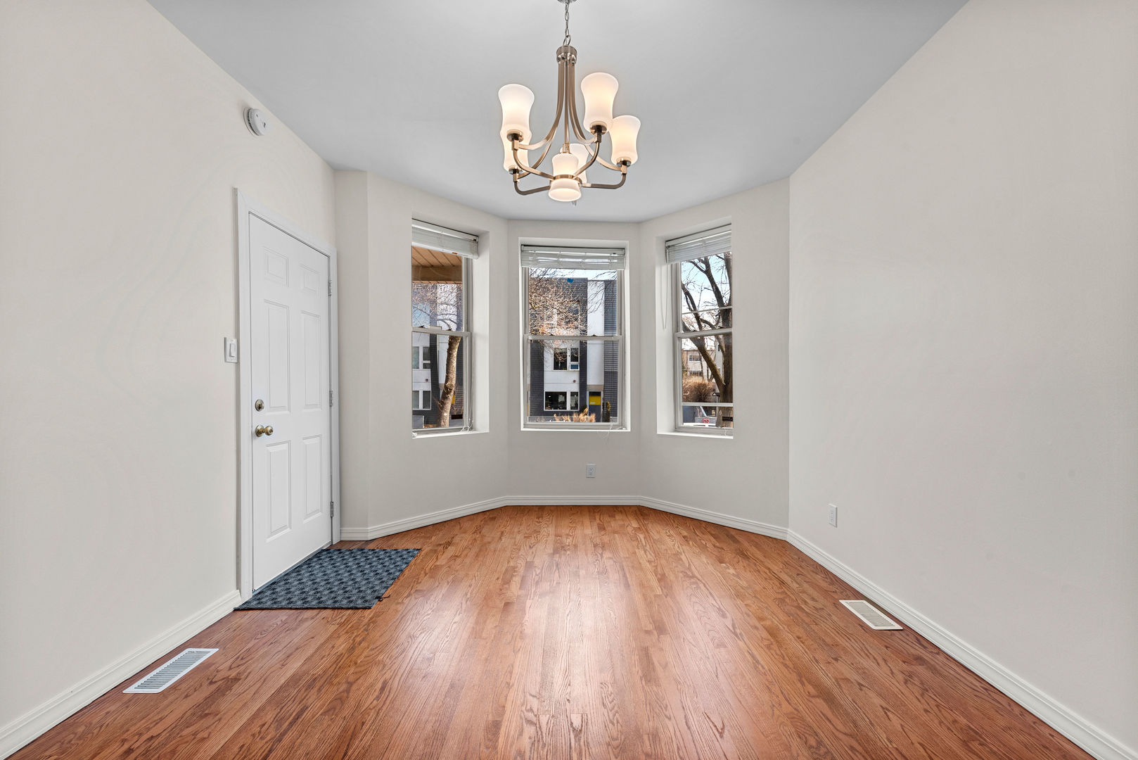 2630 N Hamlin Avenue 1