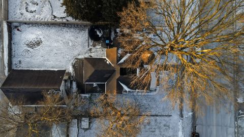 Tiny photo for 1023 S PEORIA Avenue, Dixon, IL 61021 (MLS # 12548030)