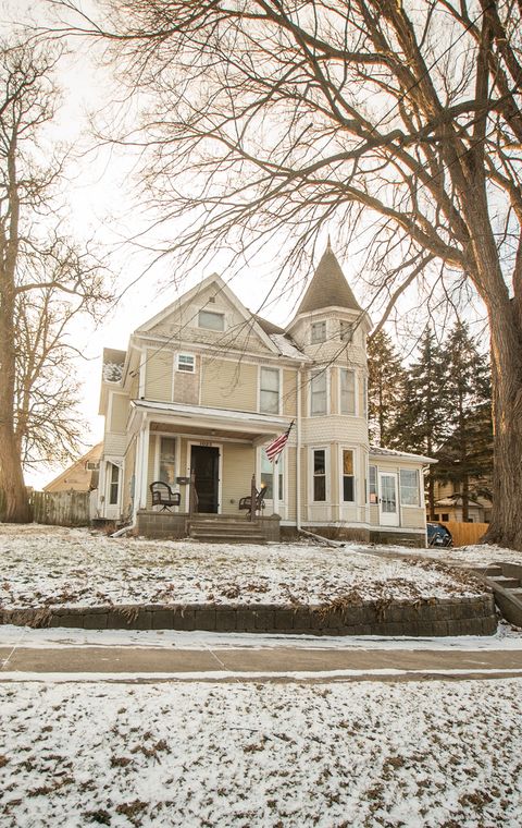 Tiny photo for 1023 S PEORIA Avenue, Dixon, IL 61021 (MLS # 12548030)