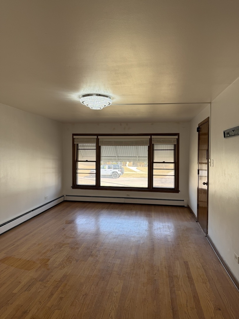 8652 S Leamington Street