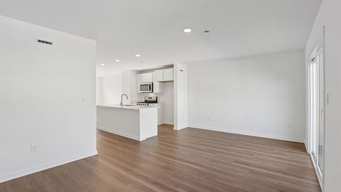 Tiny photo for 879 Briar Glen Court, Hampshire, IL 60140 (MLS # 12557929)