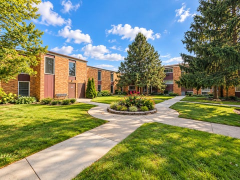 Tiny photo for 1313 Rebecca Road #104, Lombard, IL 60148 (MLS # 12787394)