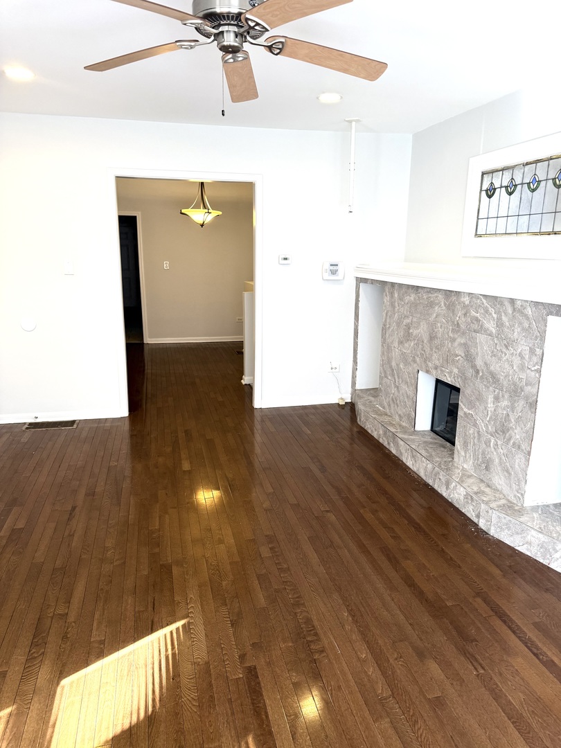 8144 S Marshfield Avenue