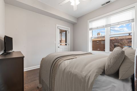 Tiny photo for 3904 N WOLCOTT Avenue #2, Chicago, IL 60613 (MLS # 12545375)