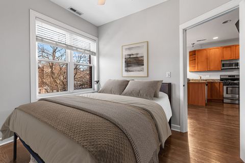 Tiny photo for 3904 N WOLCOTT Avenue #2, Chicago, IL 60613 (MLS # 12545375)