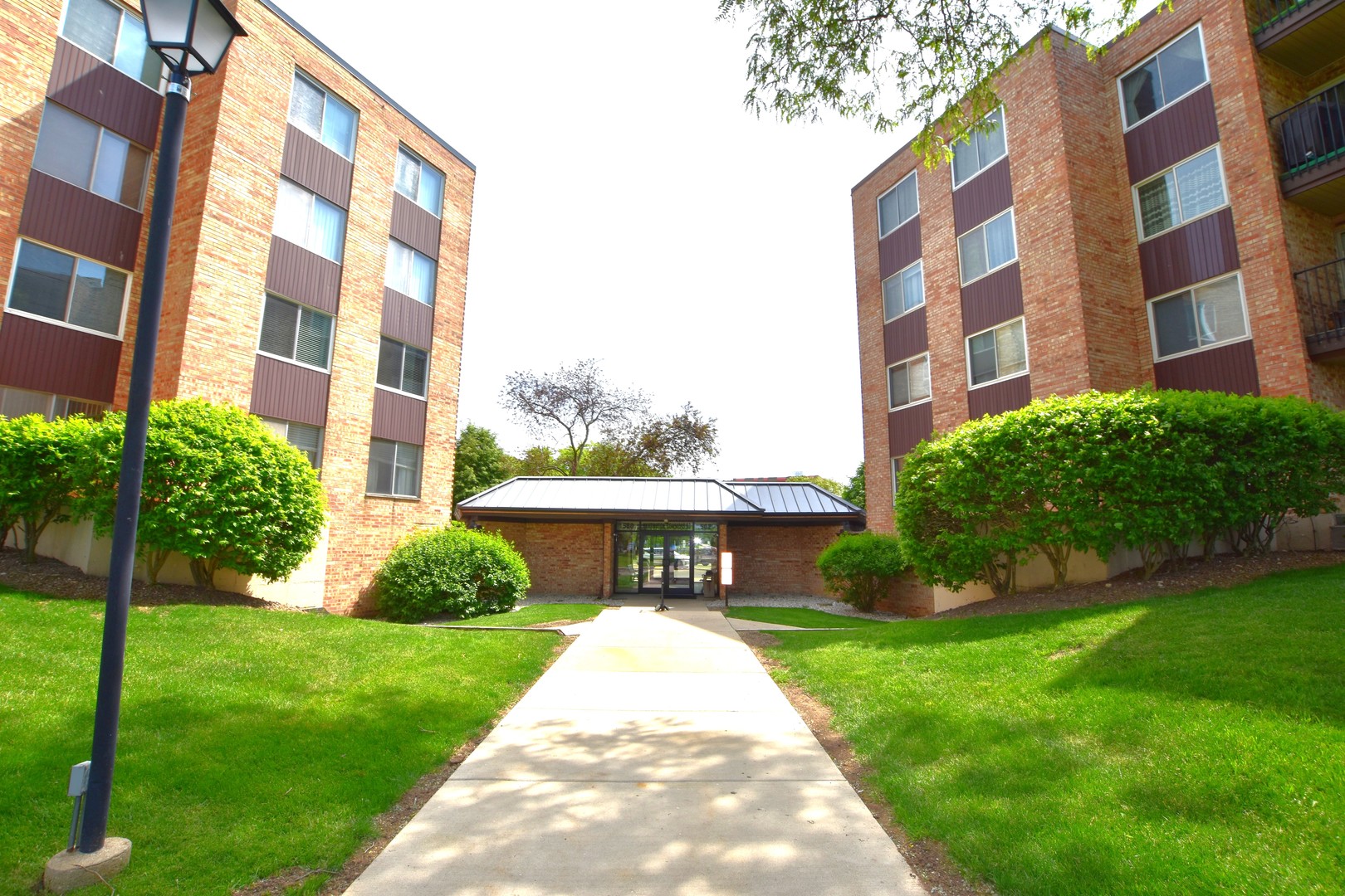 500 W Huntington Commons Road 157