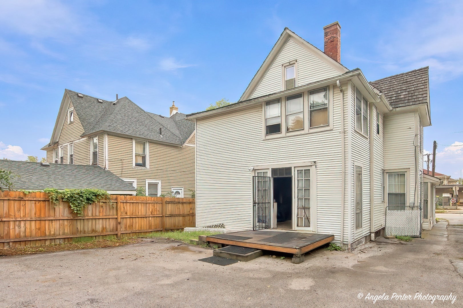 330 N County Street