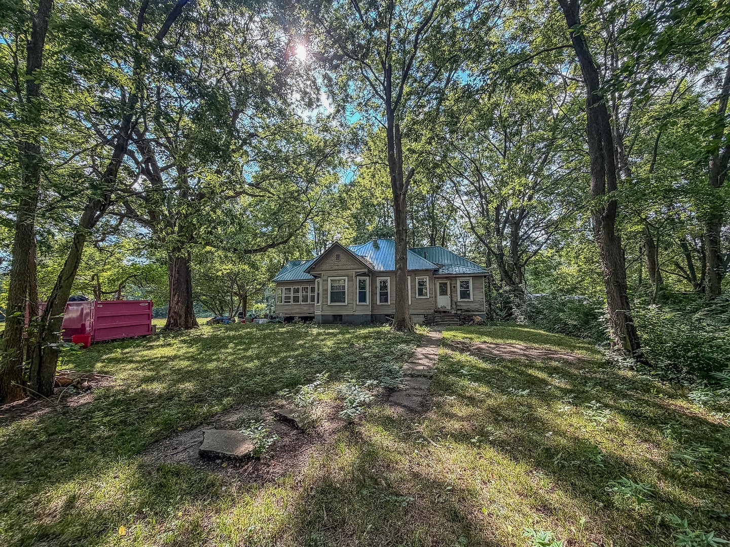 364 E Franklin Street