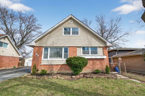 Photo of 16827 GLEN OAKS Drive, Country Club Hills, IL 60478 (MLS # 12595110)