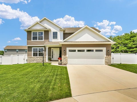Photo of 216 Red Bud Drive, Mahomet, IL 61853 (MLS # 12692063)