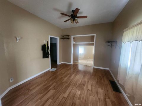 Tiny photo for 209 S MAIN Street, Pinckneyville, IL 62274 (MLS # EB459026)