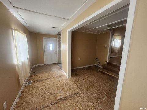 Tiny photo for 209 S MAIN Street, Pinckneyville, IL 62274 (MLS # EB459026)