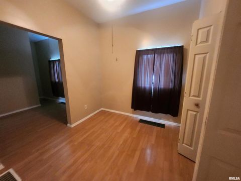 Tiny photo for 209 S MAIN Street, Pinckneyville, IL 62274 (MLS # EB459026)