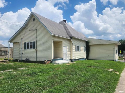 Tiny photo for 209 S MAIN Street, Pinckneyville, IL 62274 (MLS # EB459026)