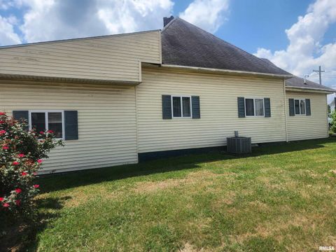 Tiny photo for 209 S MAIN Street, Pinckneyville, IL 62274 (MLS # EB459026)