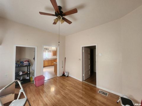 Tiny photo for 209 S MAIN Street, Pinckneyville, IL 62274 (MLS # EB459026)