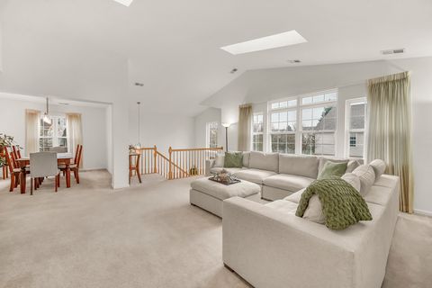 Tiny photo for Vernon Hills, IL 60061 (MLS # 12571611)