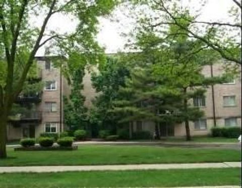 Photo of 2315 E OLIVE Street #2G, Arlington Heights, IL 60004 (MLS # 12451475)