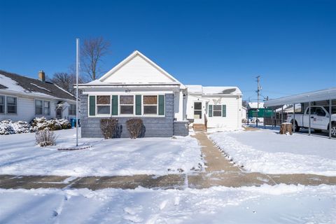 Photo of 817 W Madison Street, Pontiac, IL 61764 (MLS # 12546621)