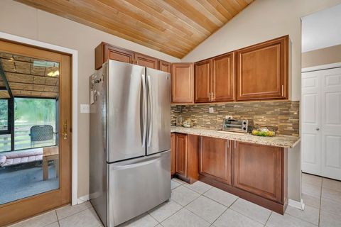 Tiny photo for 21400 Lisa Lane, Steger, IL 60475 (MLS # 12444678)
