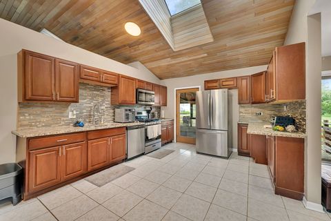 Tiny photo for 21400 Lisa Lane, Steger, IL 60475 (MLS # 12444678)