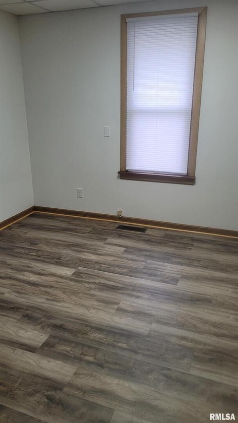 Tiny photo for 211 W Bryan Street, Herrin, IL 62948 (MLS # EB456944)