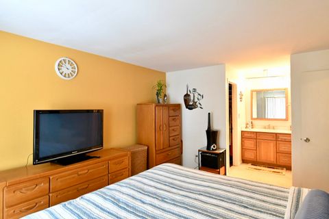 Tiny photo for 18424 Kedzie Avenue #2A, Homewood, IL 60430 (MLS # 12560130)