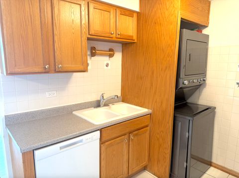 Tiny photo for 9407 S Roberts Road #3SE, Hickory Hills, IL 60457 (MLS # 12565788)