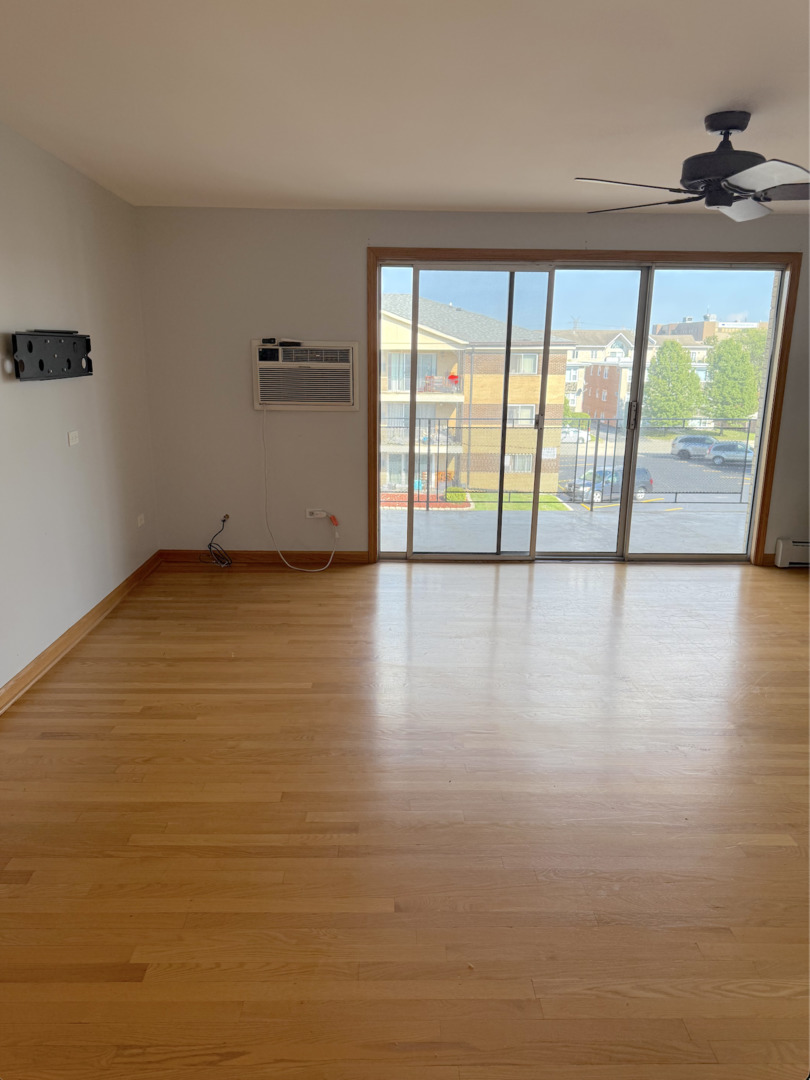 9407 S Roberts Road 3SE